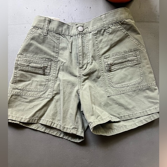 Polo Ralph Lauren women's Khaki Shorts. New. - Picture 1 of 4